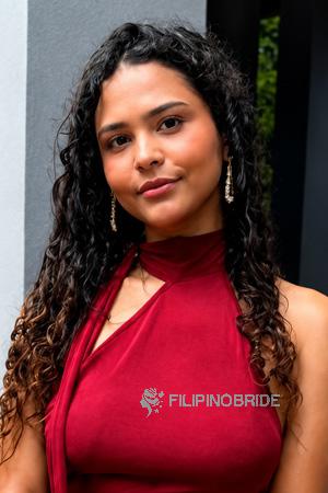 227693 - Laura Age: 19 - Colombia
